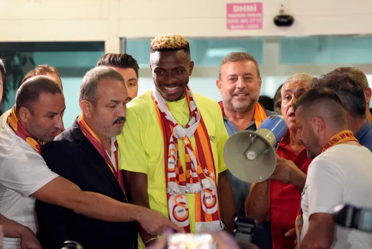 Najluđa transfer priča ovog ljeta je okončana ludnicom na aerodromu
