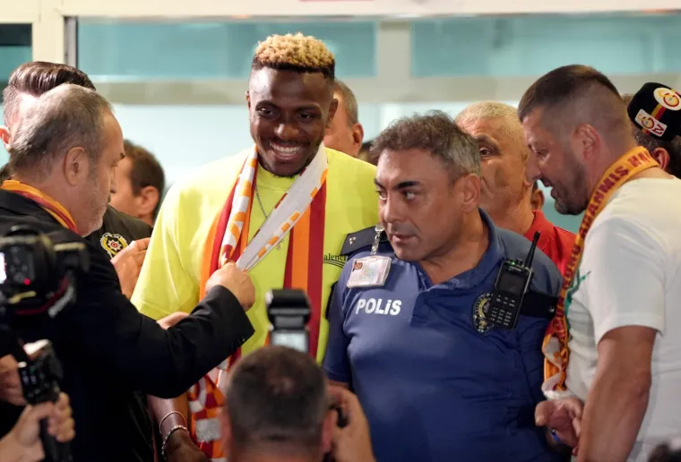 Najluđa transfer priča ovog ljeta je okončana ludnicom na aerodromu