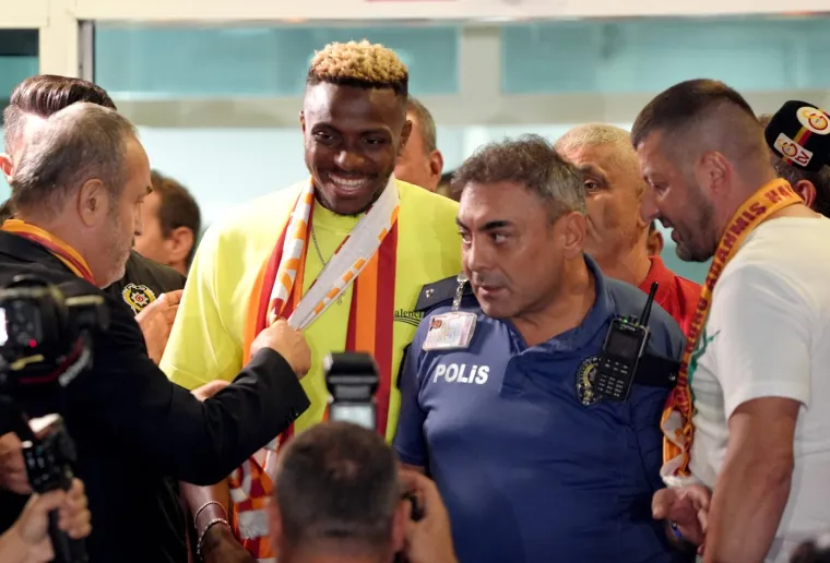 Najluđa transfer priča ovog ljeta je okončana ludnicom na aerodromu