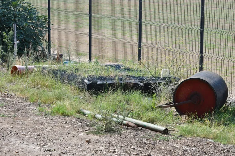Stadion u Hrvatskoj na kojem je u veljači zasađena nova trava danas je u očajnom stanju