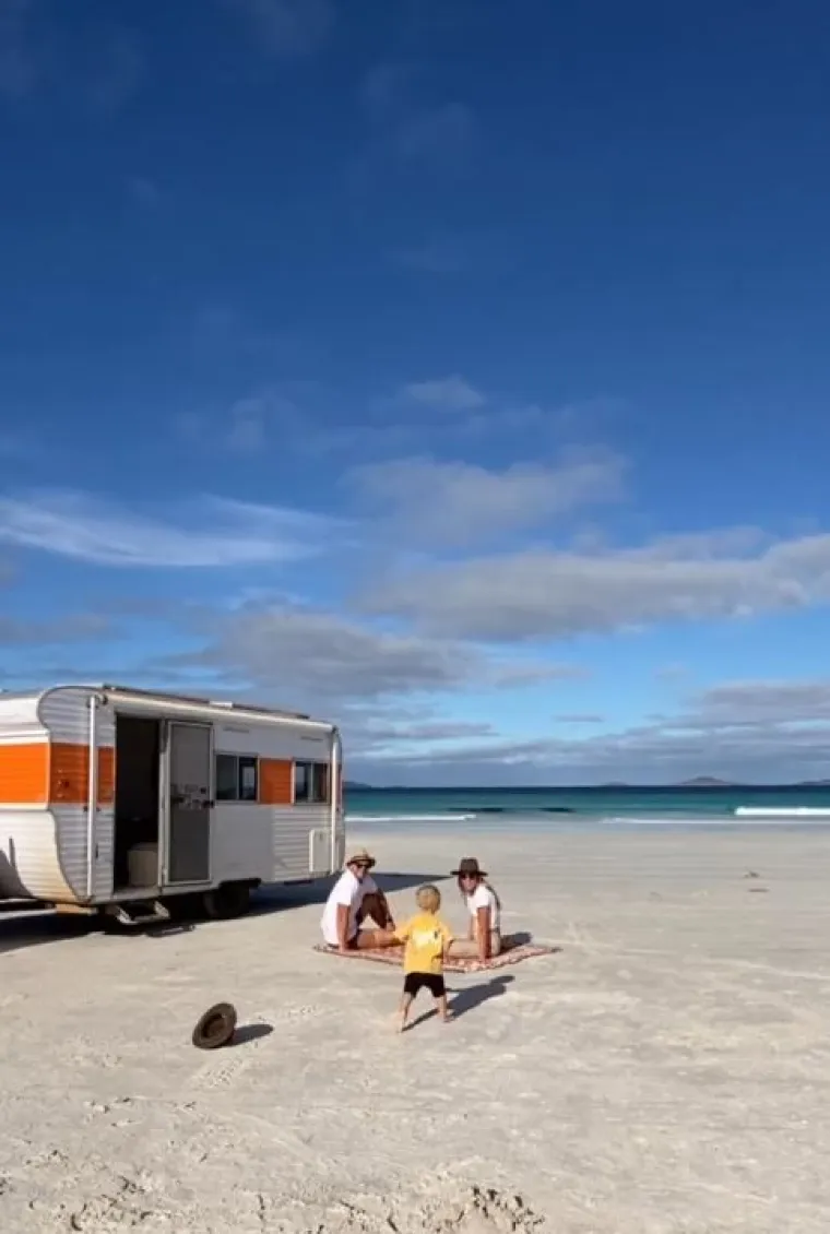 Ovaj par u&scaron;tedio je 9000 eura na smje&scaron;taju, a pogledajte kako to izgleda iznutra