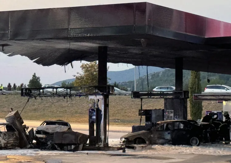 Pogledajte stravične scene na benzinskoj postaji. Ozlijeđeni se bore za život