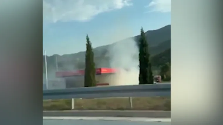 Pogledajte stravične scene na benzinskoj postaji. Ozlijeđeni se bore za život