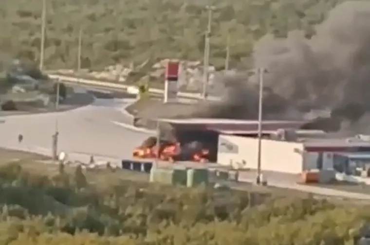 Pogledajte stravične scene na benzinskoj postaji. Ozlijeđeni se bore za život