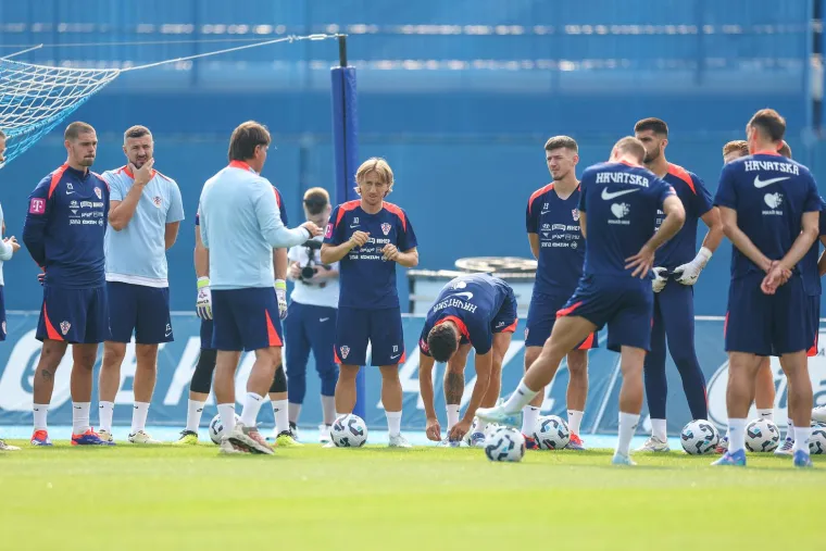Sjajno raspoloženje pred težak okršaj u Portugalu: Neuništivi Modrić predvodi i nova lica