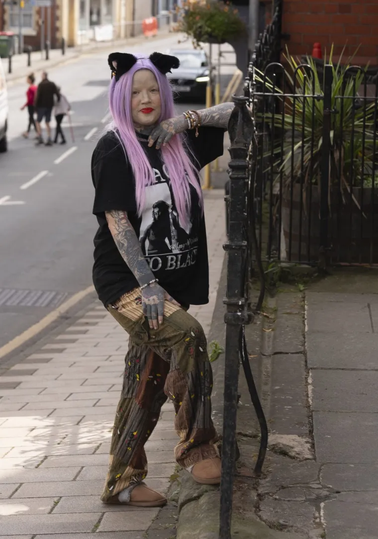 Zabranili joj kupnju &scaron;kolskog pribora za djecu zbog 800 tetovaža koje ima na tijelu