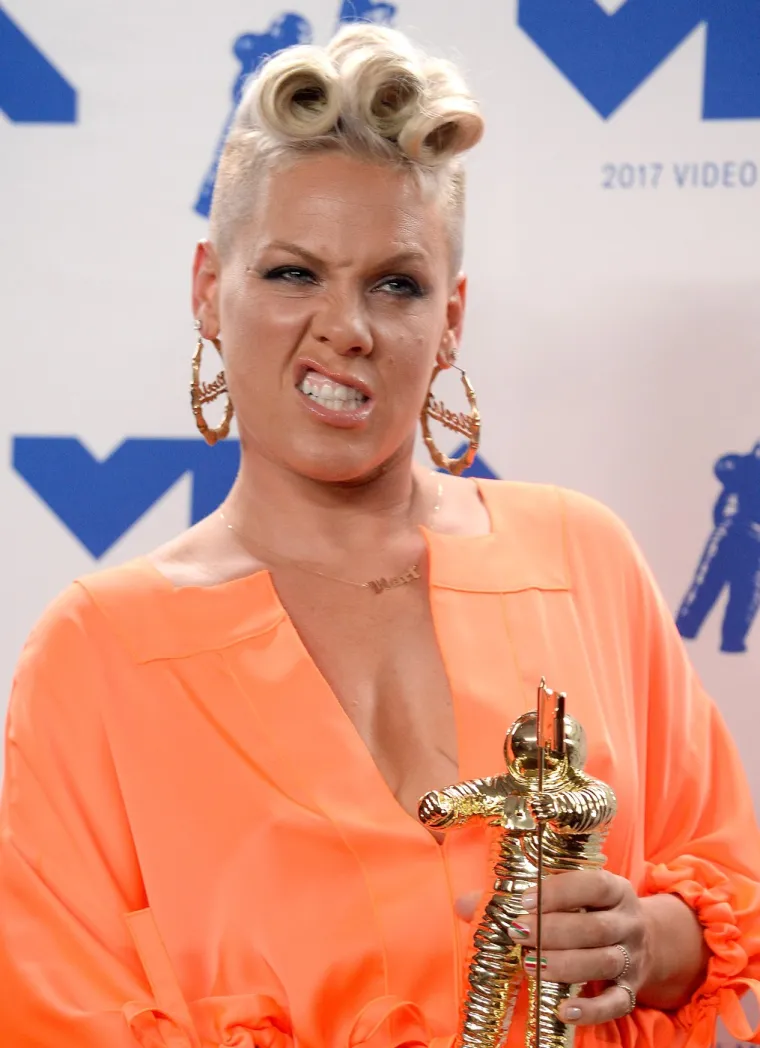 Pjevačica P!nk poznata je po svojim kratkim frizurama. Koja joj najbolje stoji?