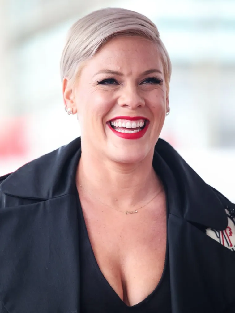 Pjevačica P!nk poznata je po svojim kratkim frizurama. Koja joj najbolje stoji?