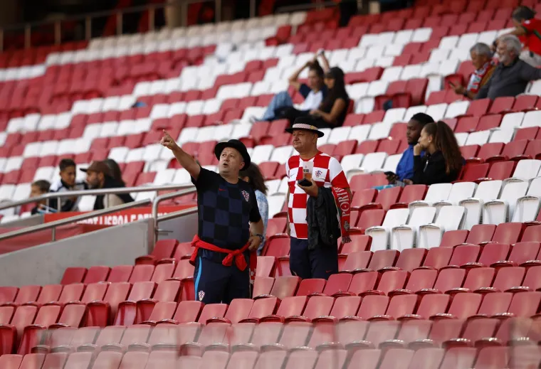 Podr&scaron;ka navijača nije izostala ni u Portugalu: Hrvatske boje ponosno su sjale i na Luzu