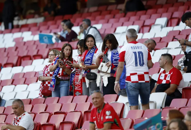 Podr&scaron;ka navijača nije izostala ni u Portugalu: Hrvatske boje ponosno su sjale i na Luzu