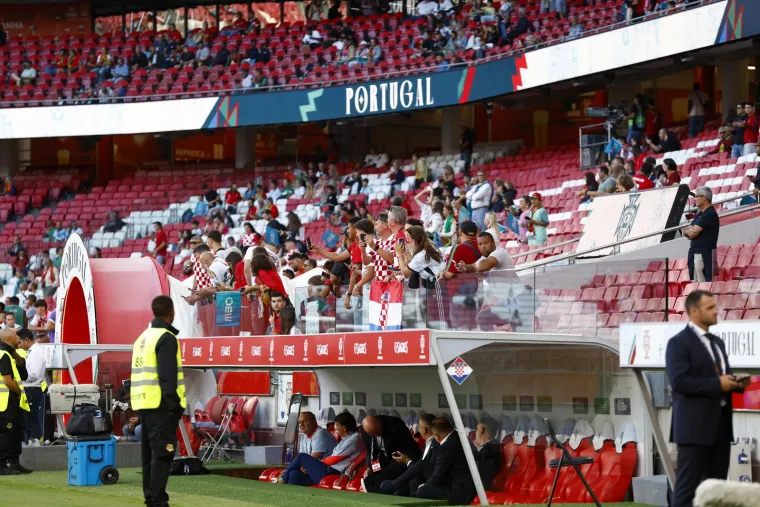 Podr&scaron;ka navijača nije izostala ni u Portugalu: Hrvatske boje ponosno su sjale i na Luzu