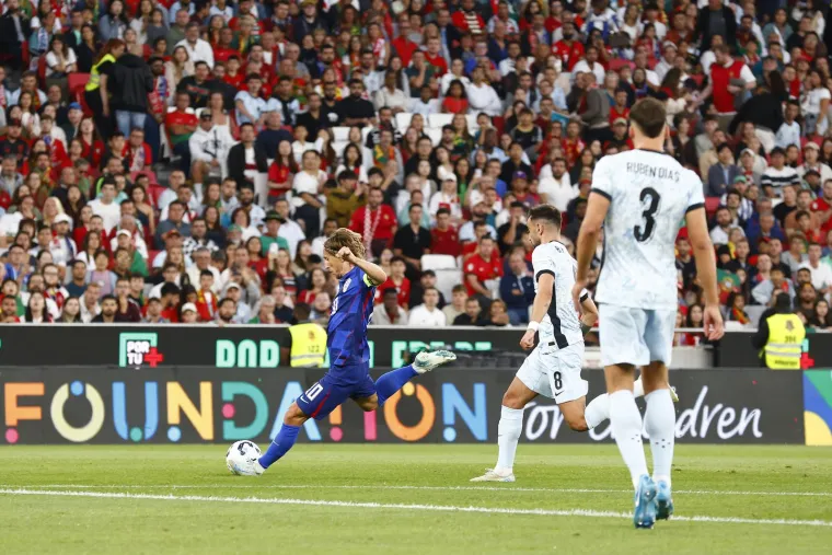 Podr&scaron;ka navijača nije izostala ni u Portugalu: Hrvatske boje ponosno su sjale i na Luzu