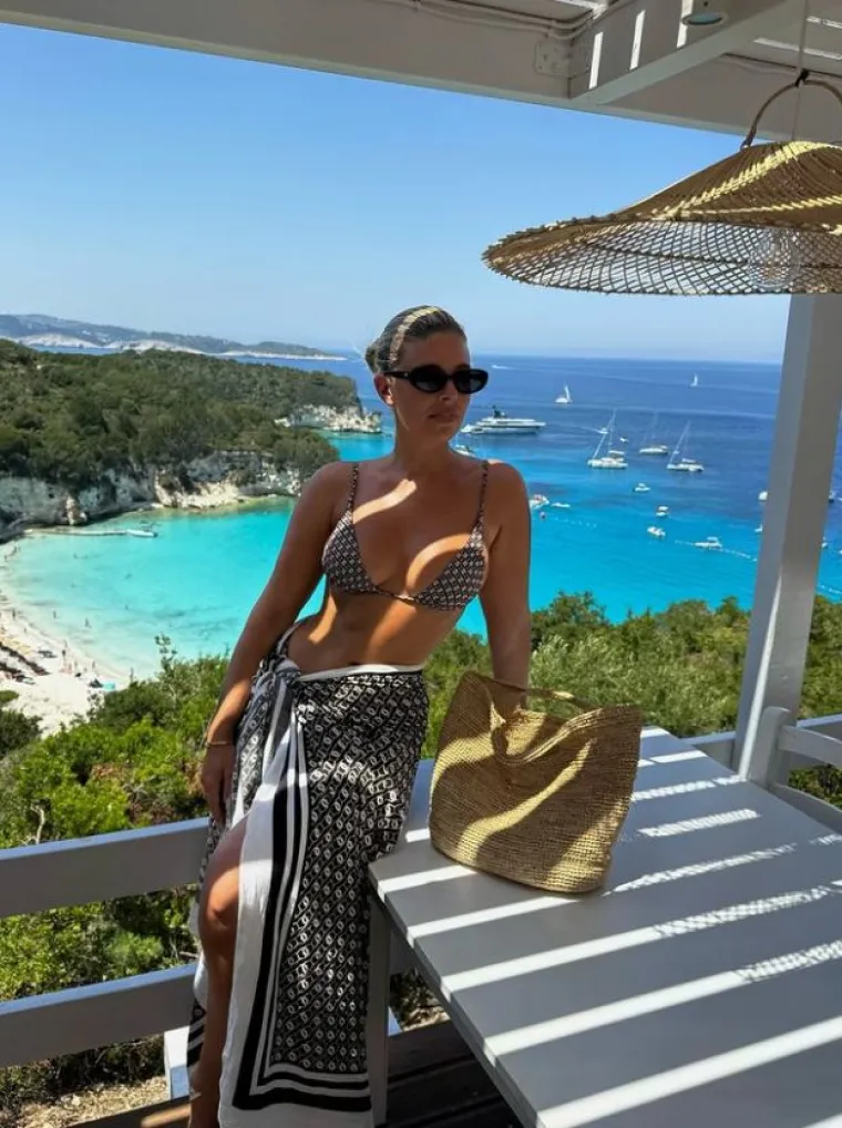 Zatim su Natasha i Devin pokrenuli vlastitu liniju kupaćih kostima, ne&scaron;to &scaron;to su stvorili nakon &scaron;to su shvatili da na trži&scaron;tu postoji potreba za inkluzivnije veličine.