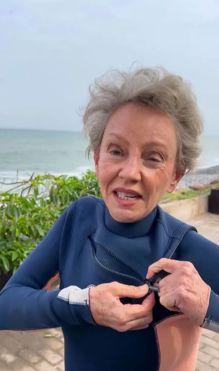 Dokaz da su godine samo broj: Nora ima 67 i odu&scaron;evljava surferskim vje&scaron;tinama