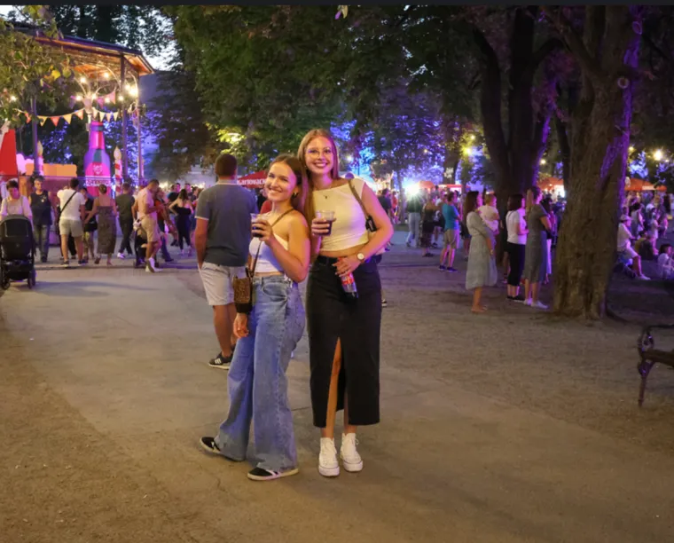 Tko kaže da je pivo rezervirano za muškarce? Evo koje su ljepotice prošetale pivskim festivalom