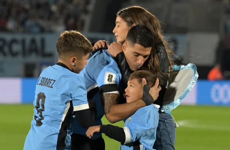 Emotivne scene: Suarez se nakon 17 godina oprostio od reprezentacije
