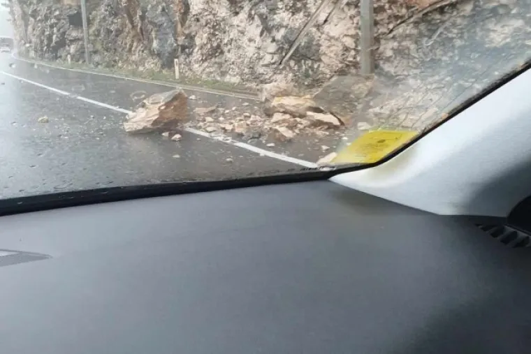 Pogledajte kako izgleda kad se umjesto u moru kupate na ulicama Dubrovnika