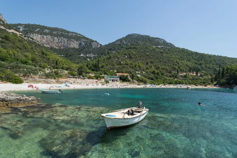 Potop ostavio nestvarne prizore: Jedna od najljepših plaža u Hrvatskoj poprimila boju mulja