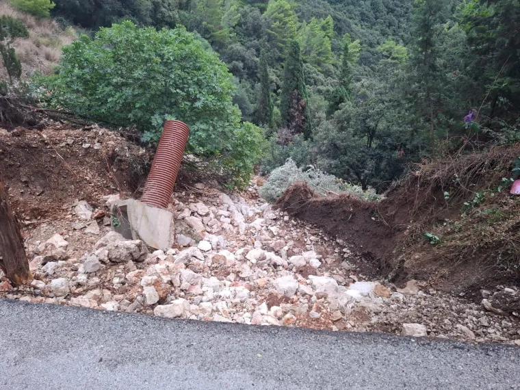 Potop ostavio nestvarne prizore: Jedna od najljep&scaron;ih plaža u Hrvatskoj poprimila boju mulja