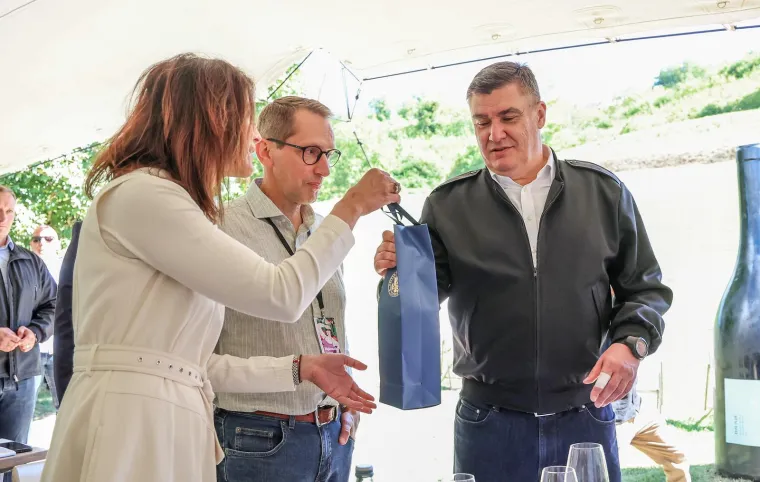 Milanović s flasterom, SDP-ov gradonačelnik: 'Neki piju od radosti, neki od tuge, a mi od jutra!'