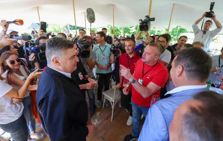 Milanović s flasterom, SDP-ov gradonačelnik: 'Neki piju od radosti, neki od tuge, a mi od jutra!'