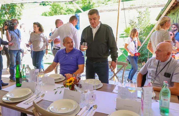 Milanović s flasterom, SDP-ov gradonačelnik: 'Neki piju od radosti, neki od tuge, a mi od jutra!'