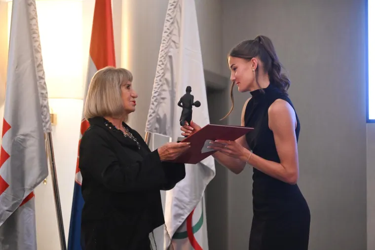 Mladim sportašima i sportašicama po prvi puta dodijeljena statua Dražena Petrovića