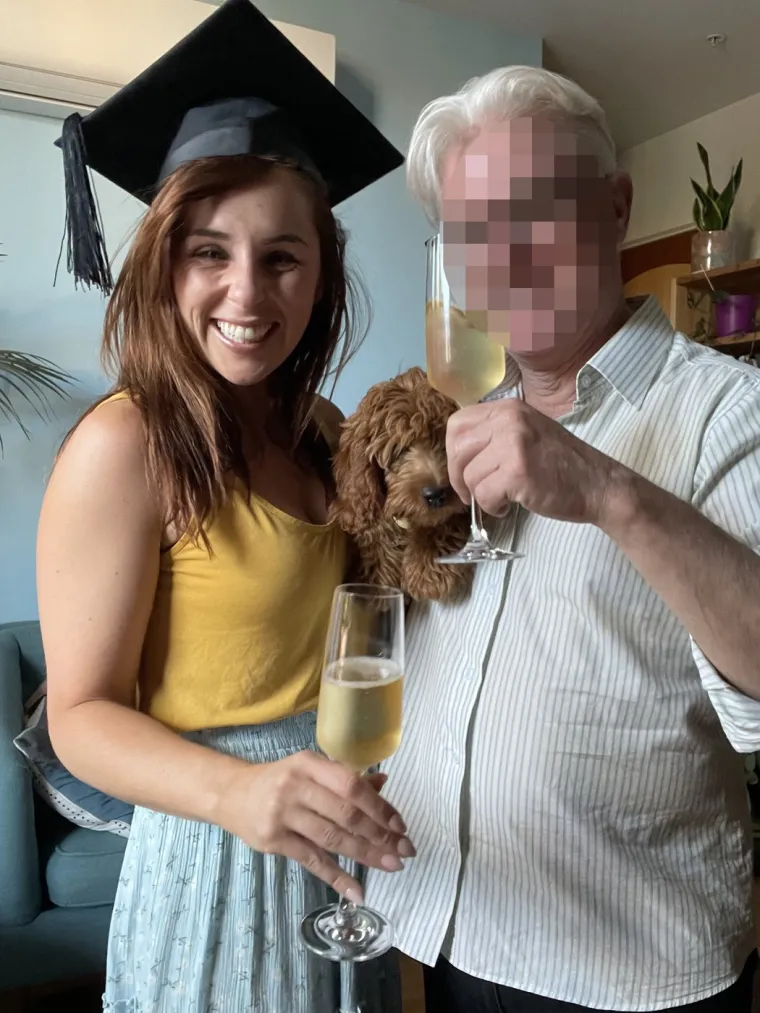 Nova Hawthorne i James