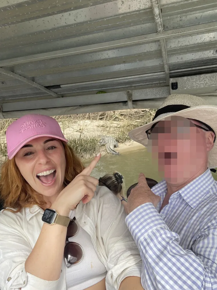 Nova Hawthorne i James