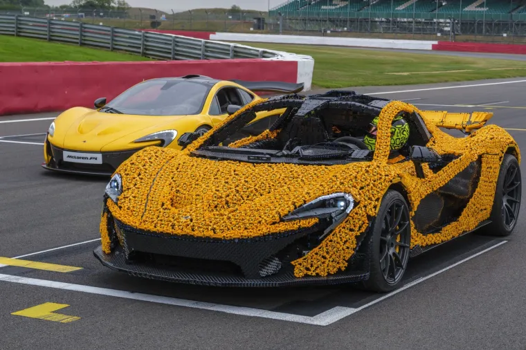 Sastavili su McLaren P1 od Lego kockica i dokazali svijetu da to stvarno juri