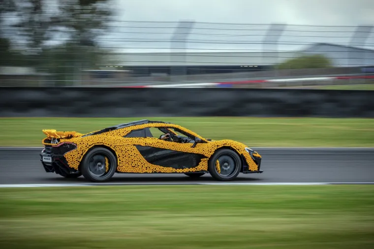 Sastavili su McLaren P1 od Lego kockica i dokazali svijetu da to stvarno juri