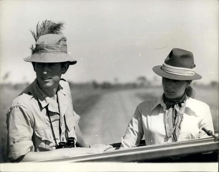 Izvukla je stare fotografije i prisjetila se. Podučavala je plemićku elitu. Znate li o kome je riječ?