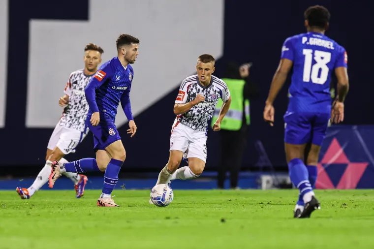 Zanimljiv prizor u svečanoj loži: Pogledajte gdje sjedi predsjednik Dinama, a gdje Hajduka