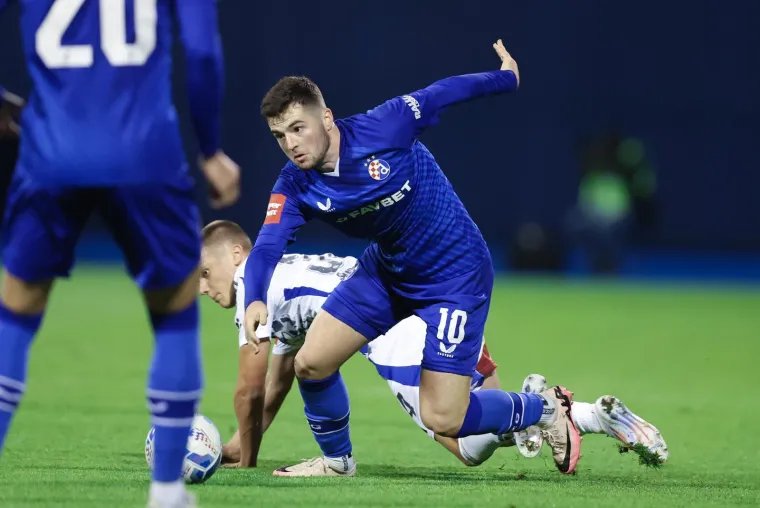 Zanimljiv prizor u svečanoj loži: Pogledajte gdje sjedi predsjednik Dinama, a gdje Hajduka