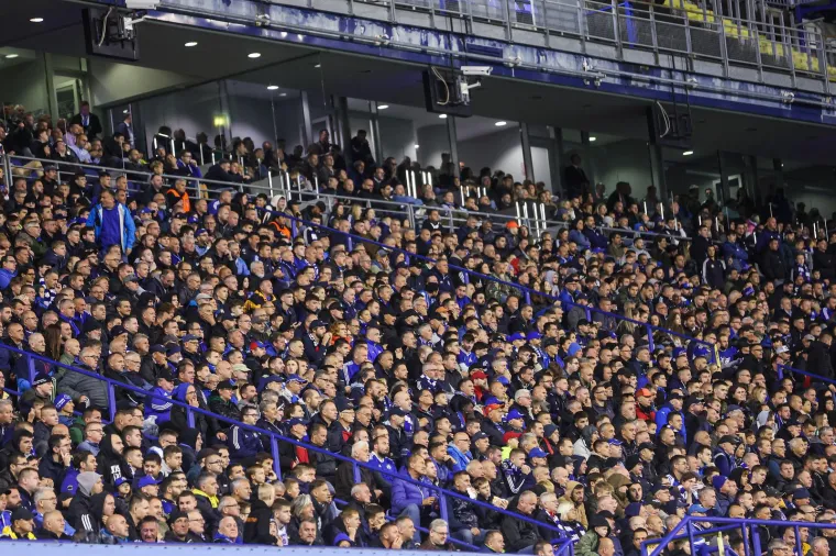 Zanimljiv prizor u svečanoj loži: Pogledajte gdje sjedi predsjednik Dinama, a gdje Hajduka