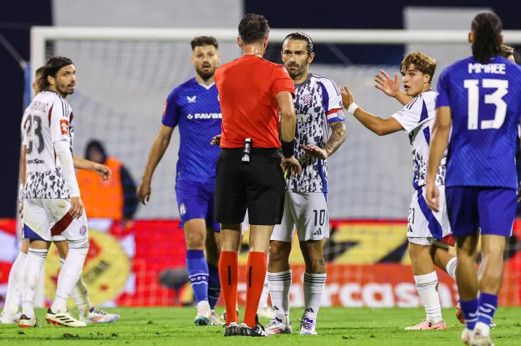 Zanimljiv prizor u svečanoj loži: Pogledajte gdje sjedi predsjednik Dinama, a gdje Hajduka