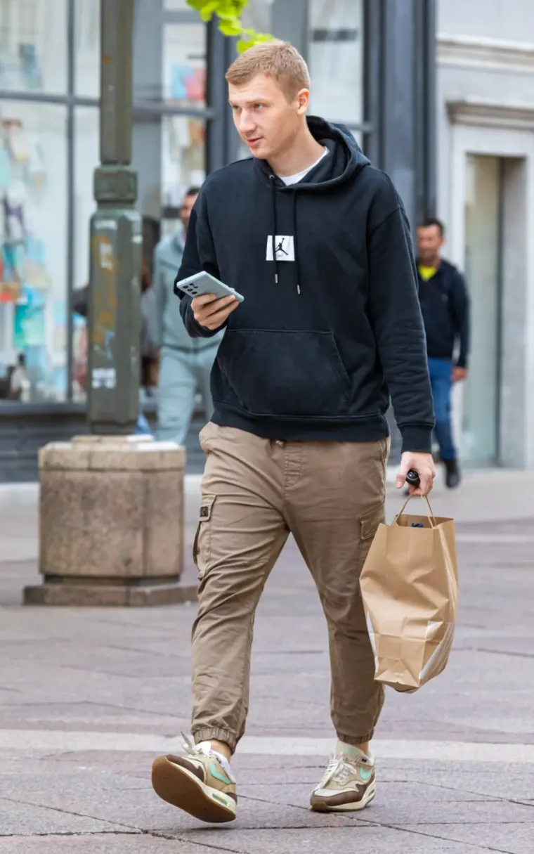 Hladno vrijeme nije obeshrabrilo Riječane: Pro&scaron;etali Korzom u odvažnim kombinacijama