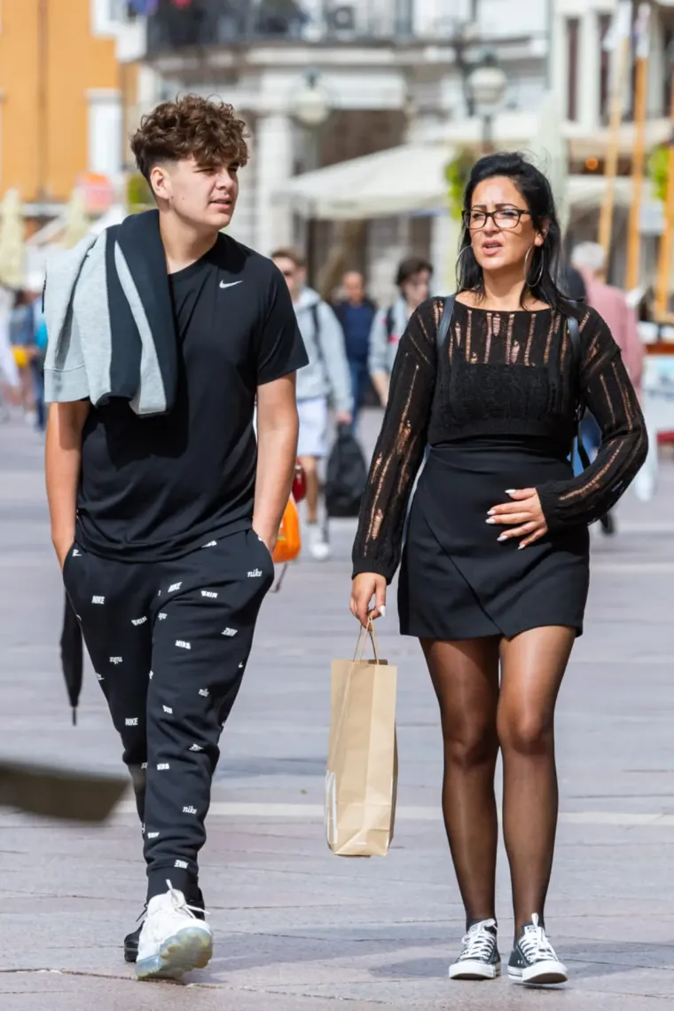 Hladno vrijeme nije obeshrabrilo Riječane: Pro&scaron;etali Korzom u odvažnim kombinacijama