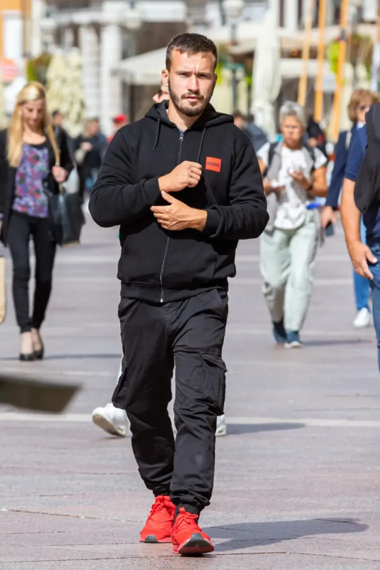 Hladno vrijeme nije obeshrabrilo Riječane: Pro&scaron;etali Korzom u odvažnim kombinacijama