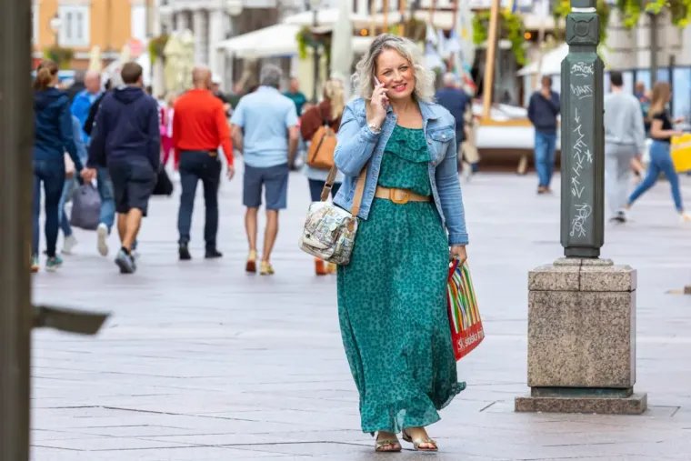 Hladno vrijeme nije obeshrabrilo Riječane: Pro&scaron;etali Korzom u odvažnim kombinacijama