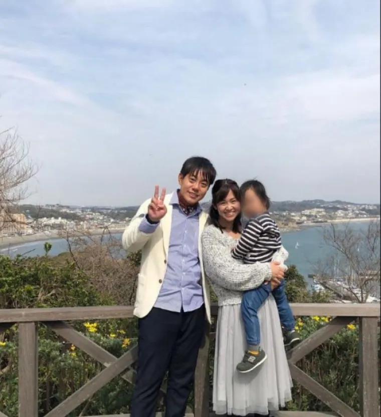 Tipičan dan oženjenog oca jednog djeteta snimljen je u japanskoj Yomiuri TV emisiji &quot;Will You Go With Me?&quot; Reality program prikazao je Horijev život tijekom tri dana snimanja. U jednom danu Hori je spavao 26 minuta, probudio se prirodno i bio je pun energije, navodi SCMP. Pojeo je doručak i krenuo na posao, a odradio je i trening. 