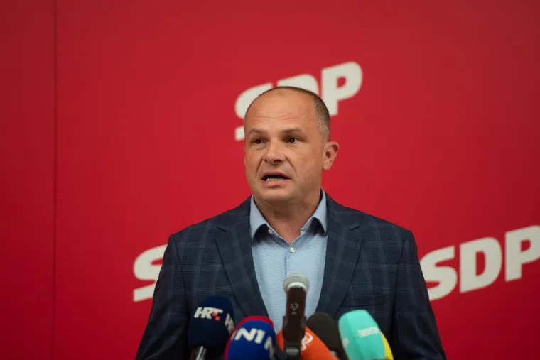 Gubitnici nasmijani, favorit ozbiljan. A gdje je čovjek koji je priredio najveće iznenađenje izbora?