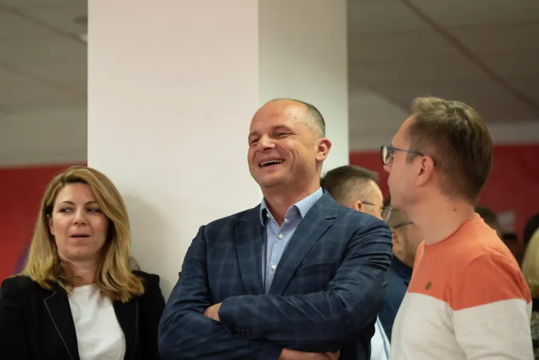 Gubitnici nasmijani, favorit ozbiljan. A gdje je čovjek koji je priredio najveće iznenađenje izbora?