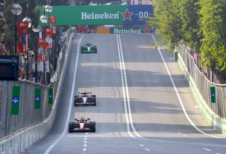 Verstappen tek peti, a Leclerc drugi: Piastri najbrži na VN Azerbajdžana