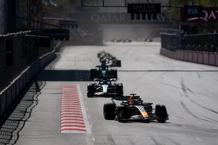 Verstappen tek peti, a Leclerc drugi: Piastri najbrži na VN Azerbajdžana