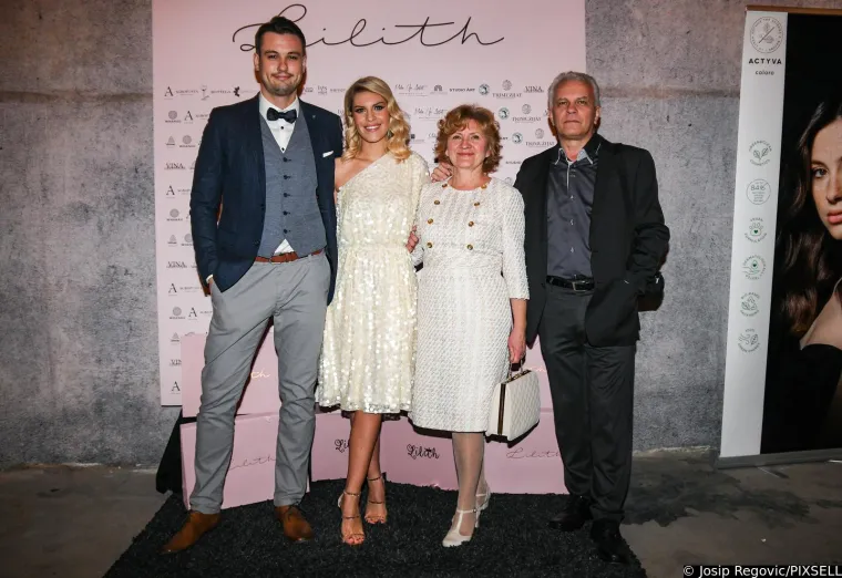  Katarina Baban u dru&scaron;tvu roditelja i dečka Igora 