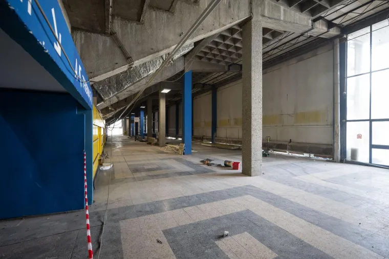 Izudarana i unakažena ostaje bez krova: Evo kako izgleda legendarna Ledena dvorana Doma sportova