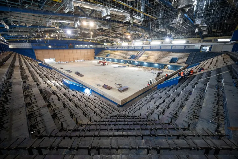 Izudarana i unakažena ostaje bez krova: Evo kako izgleda legendarna Ledena dvorana Doma sportova