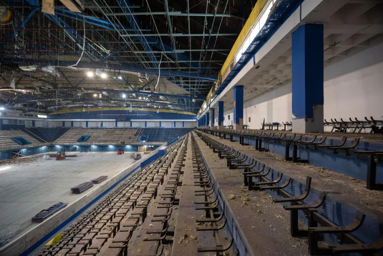 Izudarana i unakažena ostaje bez krova: Evo kako izgleda legendarna Ledena dvorana Doma sportova