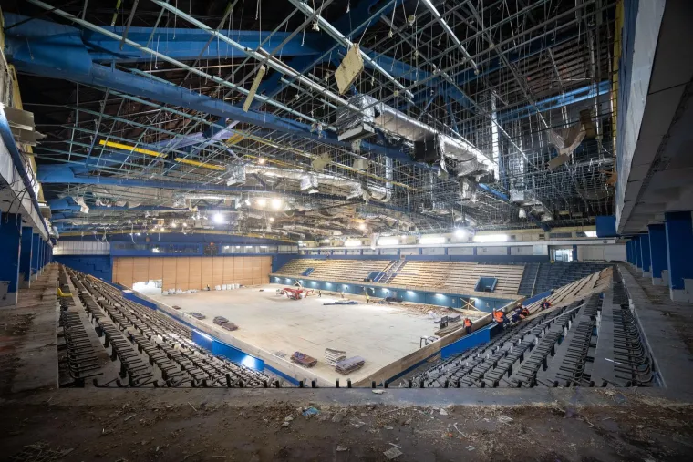 Izudarana i unakažena ostaje bez krova: Evo kako izgleda legendarna Ledena dvorana Doma sportova